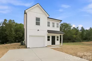 673 Hazel Blakeney Rd, Pageland, SC 29728 - Photo 2