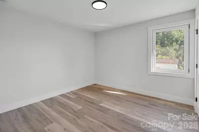 308 N Caldwell Avenue, Newton, NC 28658 - Photo 12