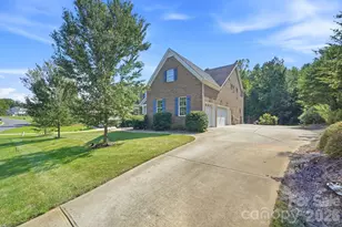 612 Highland Ridge Point, Clover, SC 29710 - Photo 2