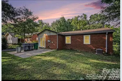 3960 Bristol Drive, Charlotte, NC 28208 - Photo 4