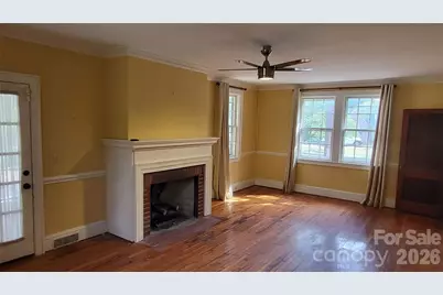 504 Chesterfield Avenue, Lancaster, SC 29720 - Photo 2