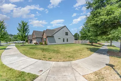 2010 Knocktree Drive, Indian Trail, NC 28079 - Photo 4