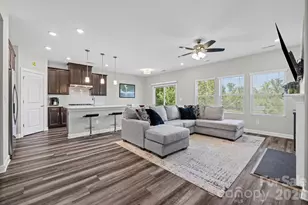 14830 Batteliere Dr, Charlotte, NC 28278 - Photo 2