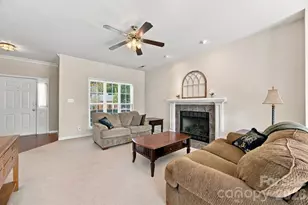 2807 Edgebrook Cir, Matthews, NC 28105 - Photo 4