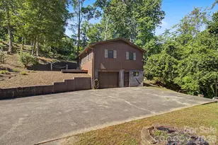 21 Coffey Cir, Asheville, NC 28806 - Photo 10