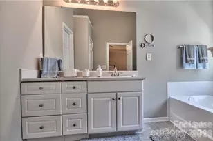 19243 Kanawha Dr, Cornelius, NC 28031 - Photo 6