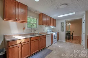 123 Little Rock Wy, Mill Spring, NC 28756 - Photo 6