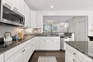 1717 Fleetwood Dr, Charlotte, NC 28208 - Photo 8