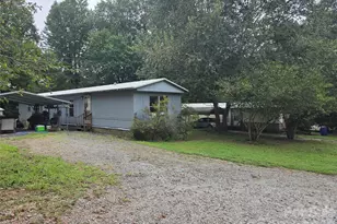 26 Den Ln, Columbus, NC 28722 - Photo 2