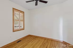 110 Medford Ave, Waynesville, NC 28786 - Photo 16