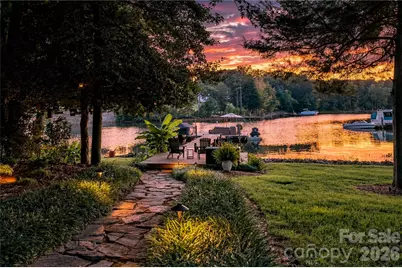 8172 Malibu Pointe Lane, Denver, NC 28037 - Photo 4