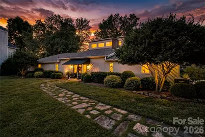 8172 Malibu Pointe Lane, Denver, NC 28037 - Photo 2