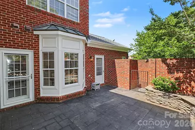 9150 Bonnie Briar Circle, Charlotte, NC 28277 - Photo 46