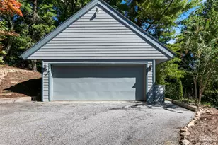 114 Sunny View Ln, Flat Rock, NC 28731 - Photo 4