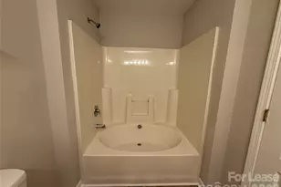7333 Michaels Landing Dr, Charlotte, NC 28262 - Photo 14