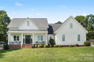 372 Linwood Rd, Mooresville, NC 28115 - Photo 2