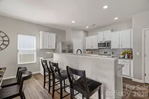 8226 Paw Valley Ln, Charlotte, NC 28214 - Photo 10
