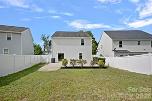 8226 Paw Valley Ln, Charlotte, NC 28214 - Photo 22