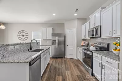8226 Paw Valley Lane, Charlotte, NC 28214 - Photo 6