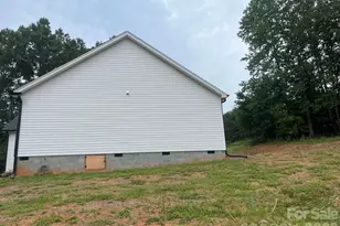 914 Old Hollis Rd, Ellenboro, NC 28040 - Photo 4