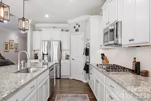 317 Picasso Trl, Mount Holly, NC 28120 - Photo 8
