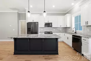 1860 Twin Lakes Rd, Rock Hill, SC 29732 - Photo 10