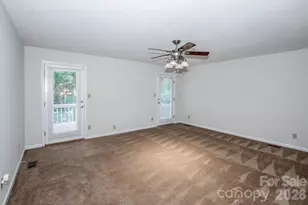 612 Sharon Dr, Statesville, NC 28625 - Photo 10