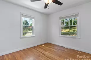 483 Thompson St, Canton, NC 28716 - Photo 16