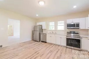 506 E Marion St, Shelby, NC 28150 - Photo 8