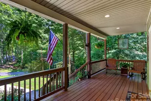 427 Locust Dr, Maggie Valley, NC 28751 - Photo 4