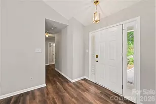 104 S Willow Ct, Mount Holly, NC 28120 - Photo 2