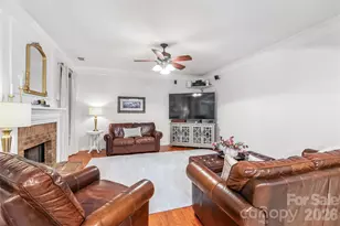 13934 Kings Carriage Ln, Charlotte, NC 28278 - Photo 10