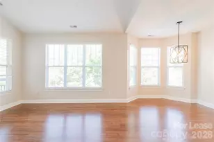6716 Mallard Park Dr, Charlotte, NC 28262 - Photo 2