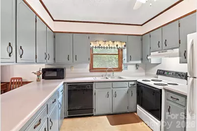 5559 Hillsdale Street, Fort Lawn, SC 29714 - Photo 8