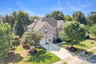 402 Deercross Ln, Waxhaw, NC 28173 - Photo 2