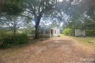 171 Foxrun Rd, Lancaster, SC 29720 - Photo 2