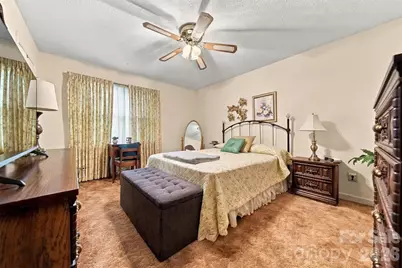2705 N Center Street #37, Hickory, NC 28601 - Photo 16