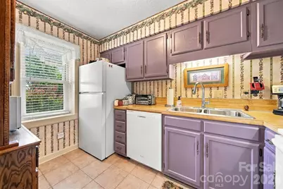 2705 N Center Street #37, Hickory, NC 28601 - Photo 4