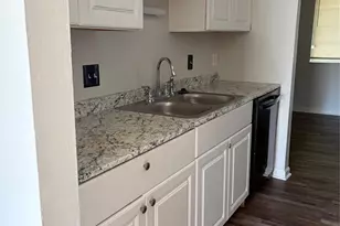 9456 Lexington Cir, Charlotte, NC 28213 - Photo 1