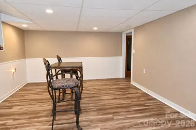609 1st Avenue N, Conover, NC 28613 - Photo 30