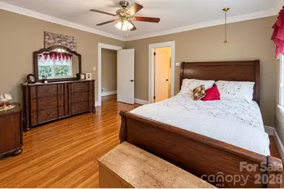 609 1st Avenue N, Conover, NC 28613 - Photo 16