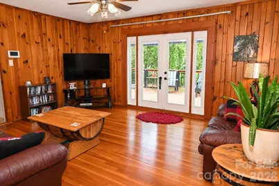 609 1st Avenue N, Conover, NC 28613 - Photo 14