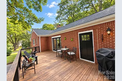 609 1st Avenue N, Conover, NC 28613 - Photo 6