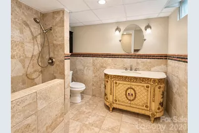 609 1st Avenue N, Conover, NC 28613 - Photo 32