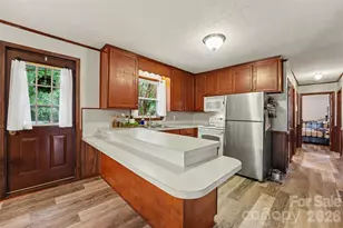 2712 33rd Ave NE, Hickory, NC 28601 - Photo 12