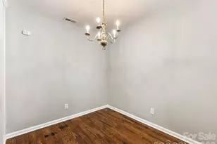 6238 King George Dr, Charlotte, NC 28213 - Photo 18