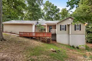 6238 King George Dr, Charlotte, NC 28213 - Photo 1