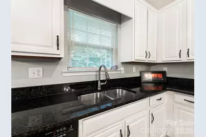 6238 King George Drive, Charlotte, NC 28213 - Photo 14
