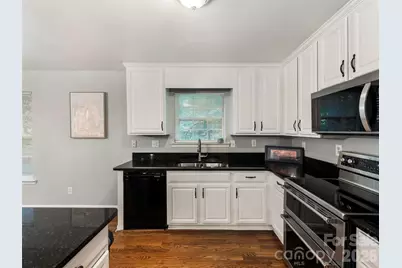 6238 King George Drive, Charlotte, NC 28213 - Photo 12