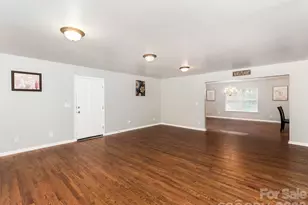 6238 King George Dr, Charlotte, NC 28213 - Photo 22